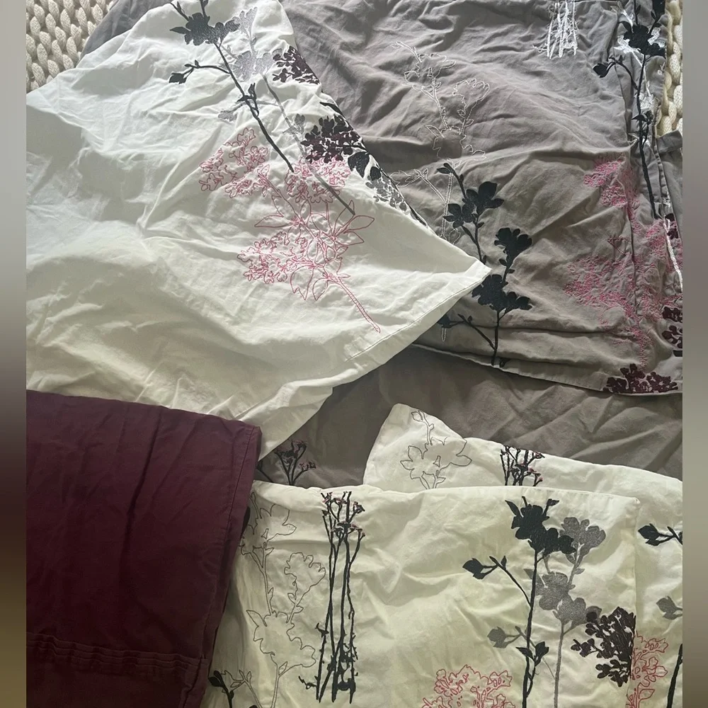 Decorative pillowcase set from Alamode Home (7 pieces)